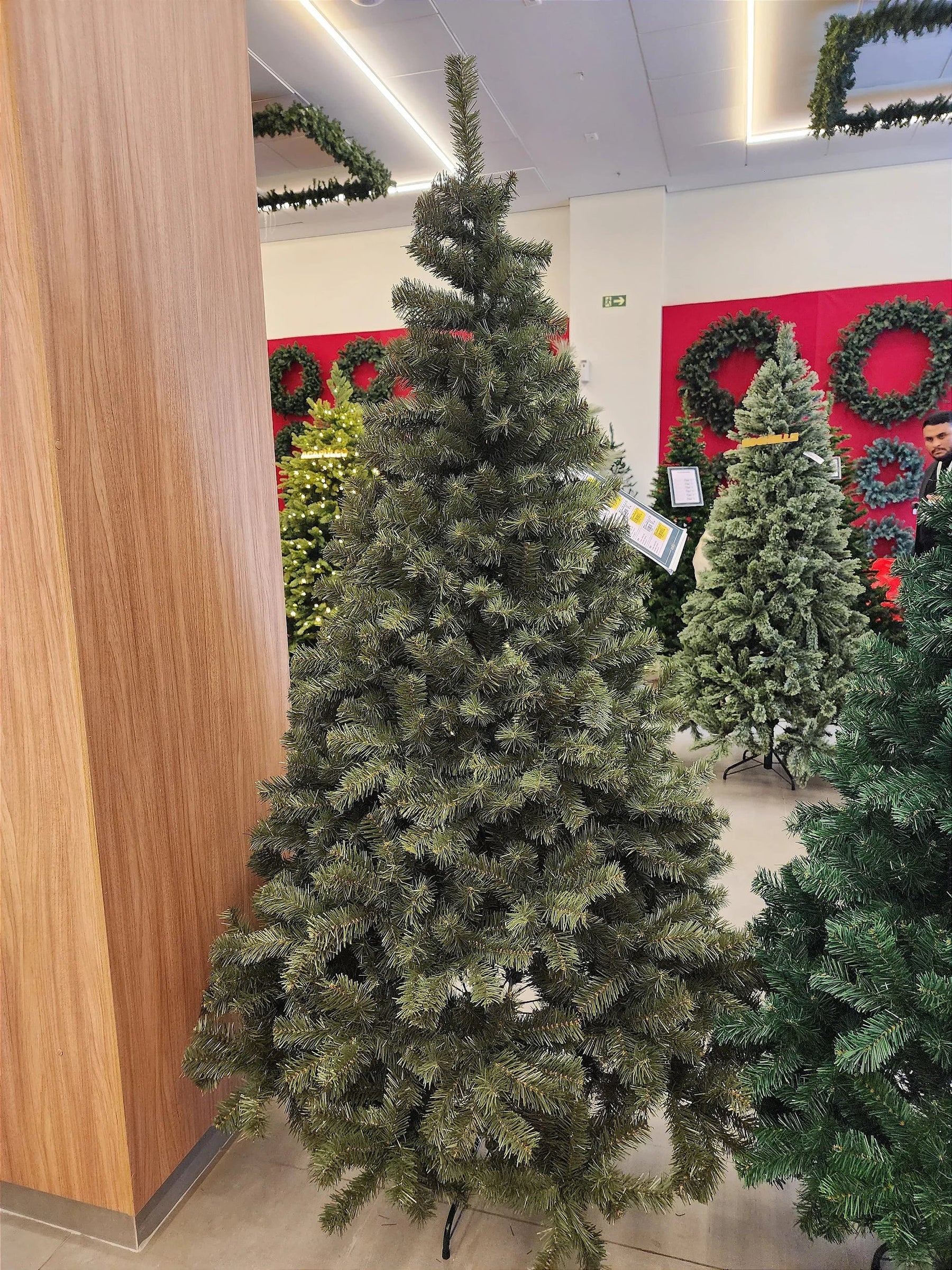 Árvore de Natal Tradicional Ipanema 2,10m 720 Galhos