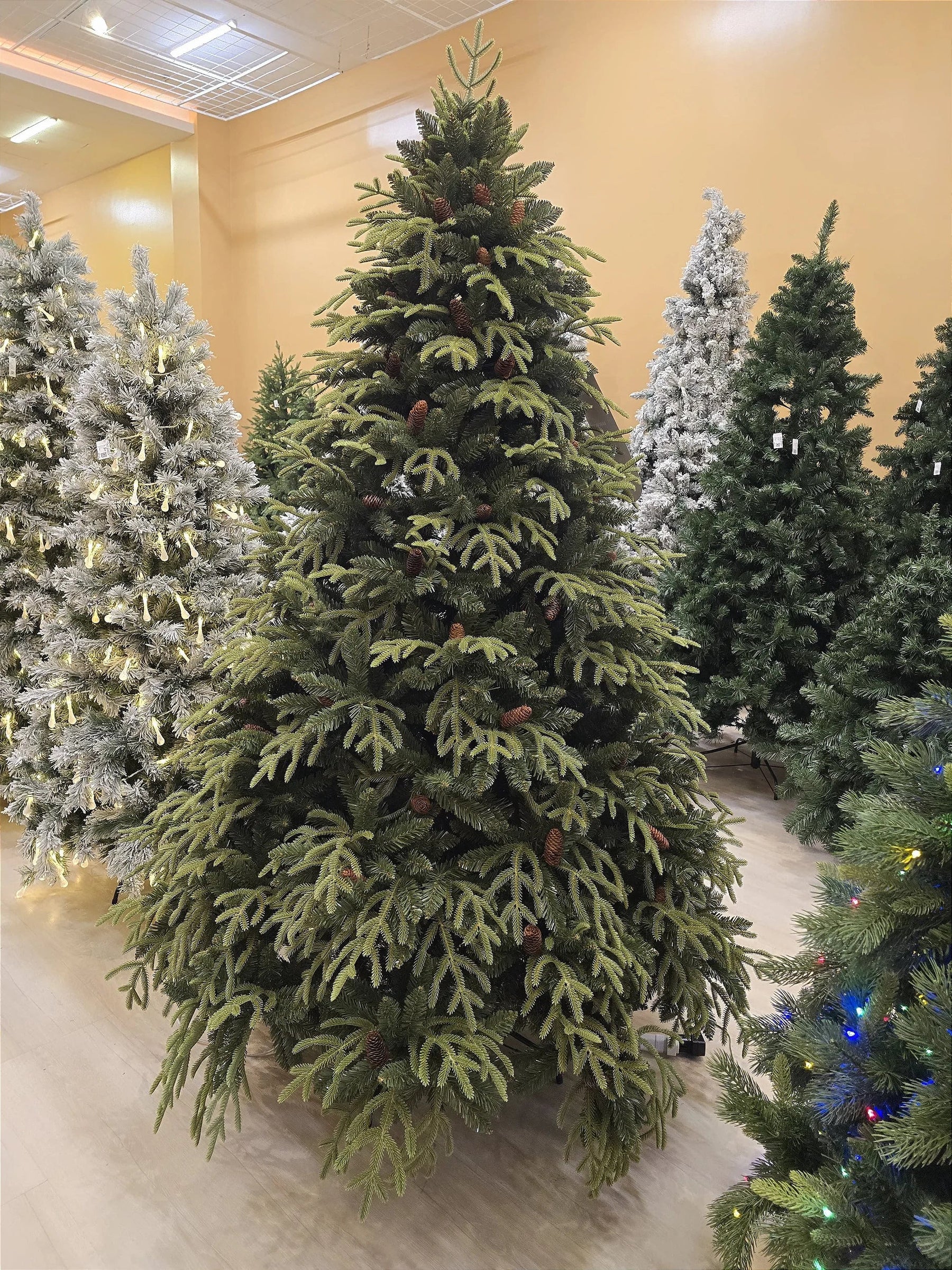 Árvore de Natal Pinheiro Super Realista Santorini 2,10m 4428 Galhos