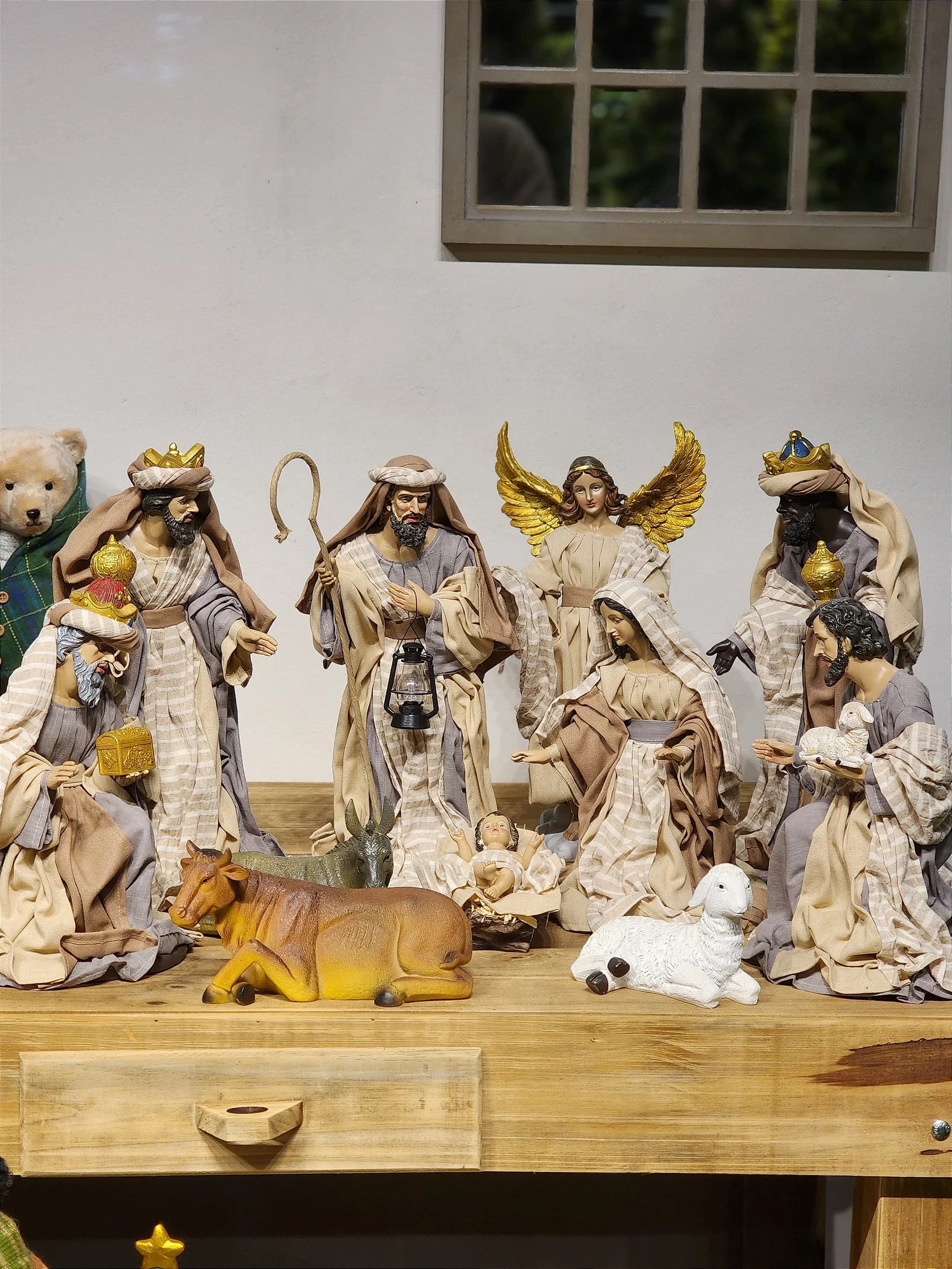 Presépio em Resina com Tecido Natural • 11 Peças • 40cm